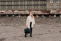 Den finlandssvenska teaterregissören Linda Wallgren börjar jobba som husregissör på Nationalteatern.