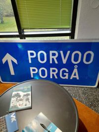 Porgå-skylten i kafferummet på tekniska avdelningen i Sibbo kommun.