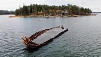 Sjunkna och isärmonterade Gerda utanför Mågsholmen i Sibbo.