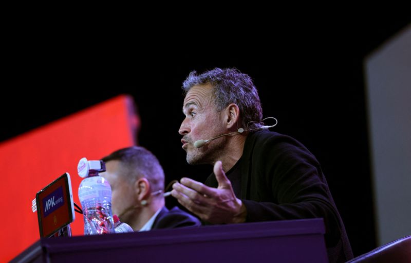 Luis Enrique.
