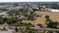 I området som Sibbo kommun köpte i oktober ingår åkerområdet på bilden.