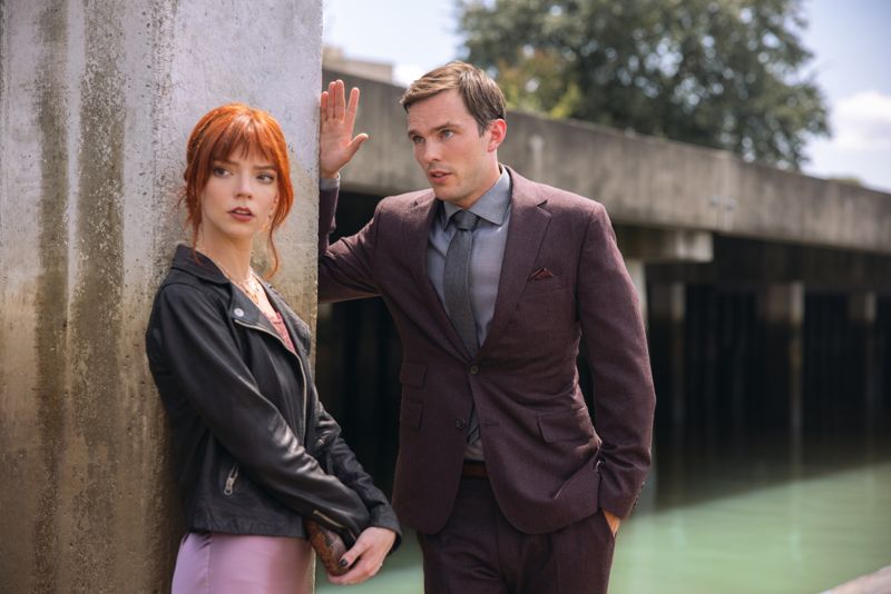Anya Taylor-Joy och Nicholas Houlti The menu.