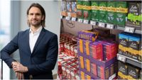 András Koroknay-Pál på Paulig säger att förändringar i världsmarknadspriset på kaffe brukar synas i butikspriset med några månaders fördröjning.