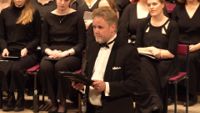 Pasi Hyökki dirigerade fyra körer i Tempelplatsens kyrka.