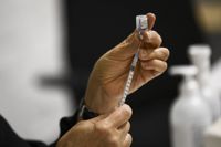 Fyra vaccindoser, eller till och med fem? De nordiska ländernas vaccinstrategier i kampen mot corona skiljer sig åt.