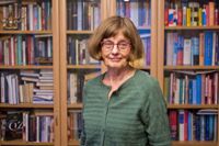 Nyligen pensionerade Marit Berndtson prisbelönas för sitt arbete som gagnat teatern i hela Svenskfinland.