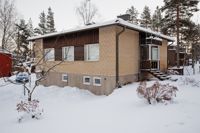 Husägare drabbas värst av de höjda avgifterna.