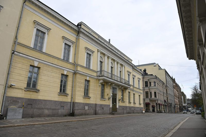 Smolna ligger på Södra Esplanaden, nära Salutorget.