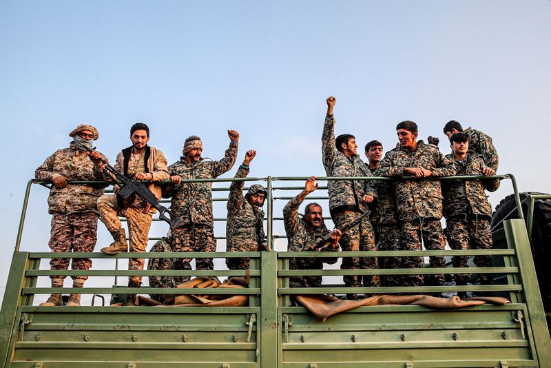 Soldater ur Irans revolutionsgarde i nordvästra Iran den 18 oktober.