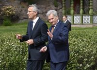Natos generalsekreterare Jens Stoltenberg och president Sauli Niinistö.