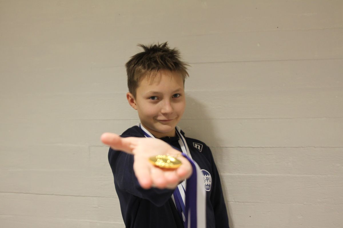 BS-PU:s Axel Mara var snabbast i hela Finland i distriktsmästerskapen på 100 meter frisim.