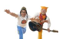 GLATT GÄNG. Robin Hund & Hans glada orkester åker ut på julturné i Svenskfinland. Starten går i Borgå den 20 november, då tillsammans med Arne Alligator & Djungeltrumman samt Barnkören Diskanten.