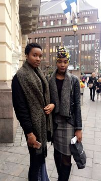Frontfigurer. Systrarna Johnette Dia Lengo och Stephie Dia Lengo är två av de professionella modeller som deltar i African Fashion Festival, om den förverkligas i Helsingfors i januari.