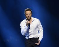 Måns Zelmerlöw tror att britterna gillade honom Eurovision i Stockholm förra året.