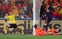 Evig hjälte. För Sydafrika gick det illa men Andres Iniesta sköt Spanien till guldet.