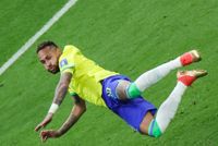 Skadeförföljda Neymar jr är sannolikt tillbaka då Brasilien i kväll inleder sitt slutspel.