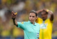 Stéphanie Frappart får förtroende som huvuddomare i fotbolls-VM i Qatar. Arkivbild.