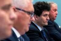 Den kraschade kryptoplattformen FTX:s rundare Sam Bankman-Fried har talat ut på en konferens. Bilden är tagen vid ett anat tillfälle.