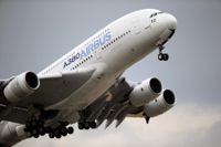 Den jättelika Airbus A380 under en uppvisning 2015.