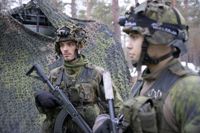Underofficerseleverna Tom Chydenius och Oliver Stennabba säger att det har varit lärorikt och intressant att tjänstgöra samtidigt som brigaden har haft besök av 130 amerikanska marinsoldater.