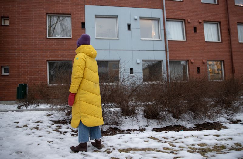 Som ensamstående kvinna med två skolbarn kände sig Linda ganska utsatt i hyreshuset, när några av de andra boende hota henne, i ett par olika etapper. Numera bor familjen i en annan stadsdel och barnen måste åka buss till sin skola.
