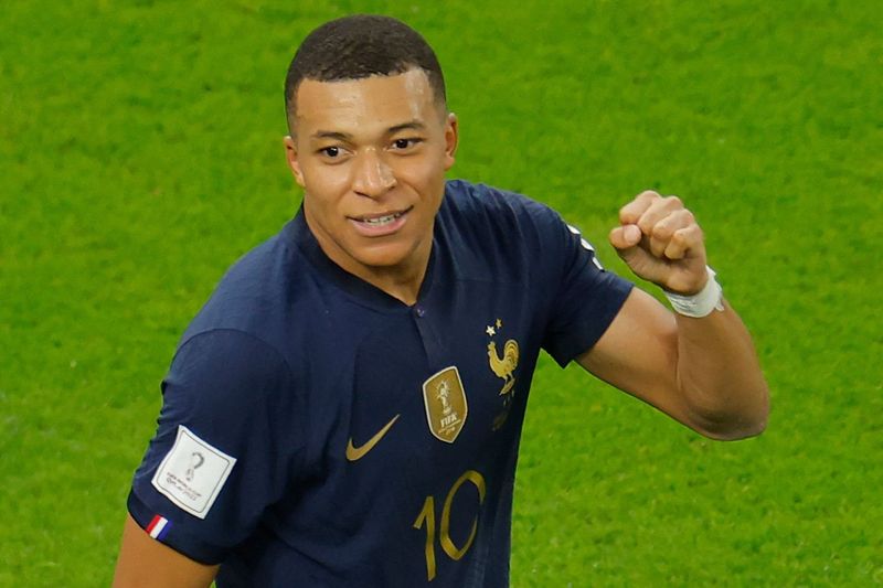 Kylian Mbappé leder skytteligan.