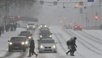Den 19 november såg det ut så här i södra änden av Mannerheimvägen. Liknande snöoväder väntas i dag när Finland firar 105 år av självständighet.