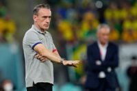 Sydkoreas förbundskapten Paulo Bento avgår som förbundskapten efter förlusten i VM-åttondelen mot Brasilien.