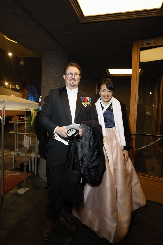 Mika Salminen tillsammans med Taeun Yang.