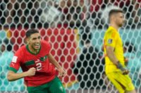 Achraf Hakimi sköt Marocko vidare i fotbolls-VM.