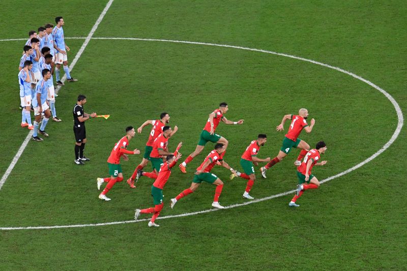 Marocko besegrade Spanien efter straffar.