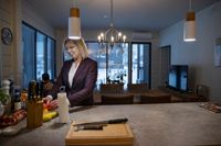 Sanna Siniketo vill att hennes lägenheten ska ha en havsnära och öppen stämning.