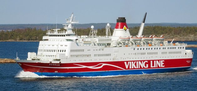 Viking Line betecknar Rosella som en trotjänare. Fartyget går nu i trafik mellan Mariehamn och Kapellskär i Sverige.