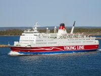 Viking Line betecknar Rosella som en trotjänare. Fartyget går nu i trafik mellan Mariehamn och Kapellskär i Sverige.