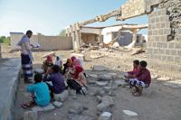 Kriser och konflikter slår sönder framtiden för miljontals barn. Bara i Jemen beräknas två miljoner barn ha trillat ur skolan sedan kriget bröt ut 2015, och de som går i skola har inte de bästa förutsättningarna. Den extrema fattigdomen i världen ökar, men de nordiska länderna lägger om sin utvecklingspolitik på sätt som inte gynnar de mest utsatta.