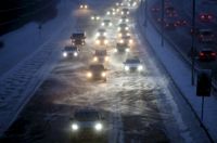 Meteorologen uppmanar bilister i södra Finland att stanna hemma.