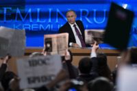 Vladimir Putin under 2014 års upplaga av den traditionsenliga presskonferensen strax före nyår.