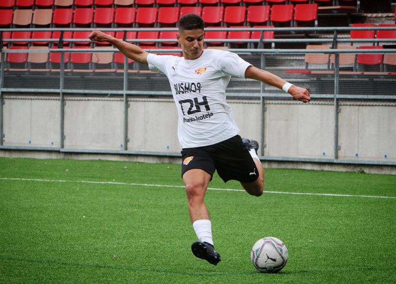 Karim Jmaali. 26, spelar i Vantaan Jalkapalloseura i finländska division två. Han är halv marockansk och har bott hela livet i Finland.