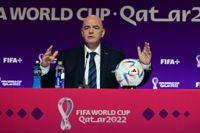 Gianni Infantino höll sin andra presskonferens i Doha. Bild från den första.