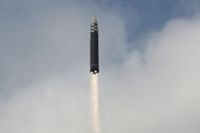 Nordkorea ska enligt Sydkorea och Japan ha avfyrat någon form av robot ut över havet på söndagen. Arkivbild.