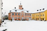 Här vid Gamla Rådhuset utlyses julfreden på julafton.
