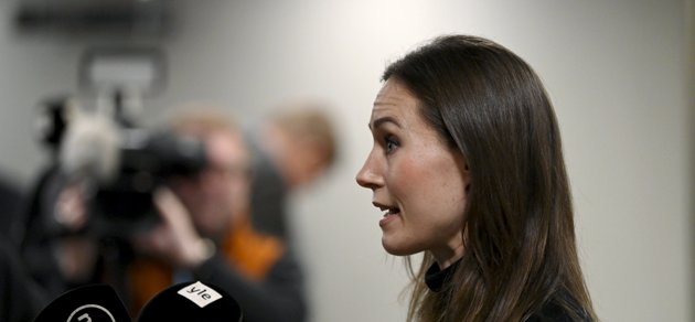 Statsminister Sanna Marin öppnade inte upp alternativen före mötet med alla partier, men tre modeller är på bordet. Enligt förhandsuppgifter är en möjlighet att införa ett engångsstöd, medan mer besvärliga modeller beredes vidare.