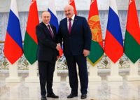 Rysslands Vladimir Putin och Belarus Aleksandr Lukasjenko träffades i Minsk i december.