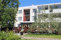 Servicehuset Nova i Hangö erbjuder serviceboende med heldygnsomsorg för äldre.