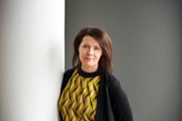 Hanne Aho som är ordförande för Finlands journalistförbund säger att det internationella journalistförbundet saknar transparens i sitt beslutsfattande.