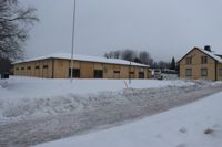 Sjundeå FBK har köpt fastigheten vid Stationsvägen, där kommunens bibliotek och ungdomsverksamhet hyrde in sig innan det nya skolcampuset blev klart.