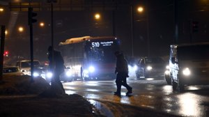 Trottoarerna är tidvis mycket hala bland annat i Helsingfors.