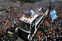Miljoner människor firade VM-guldet på Buenos Aires gator.