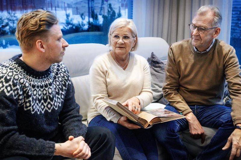 Kjell Söderman, Patrik och Irmeli grundar Reinin Liha på nytt och återvänder till Saluhallen.
