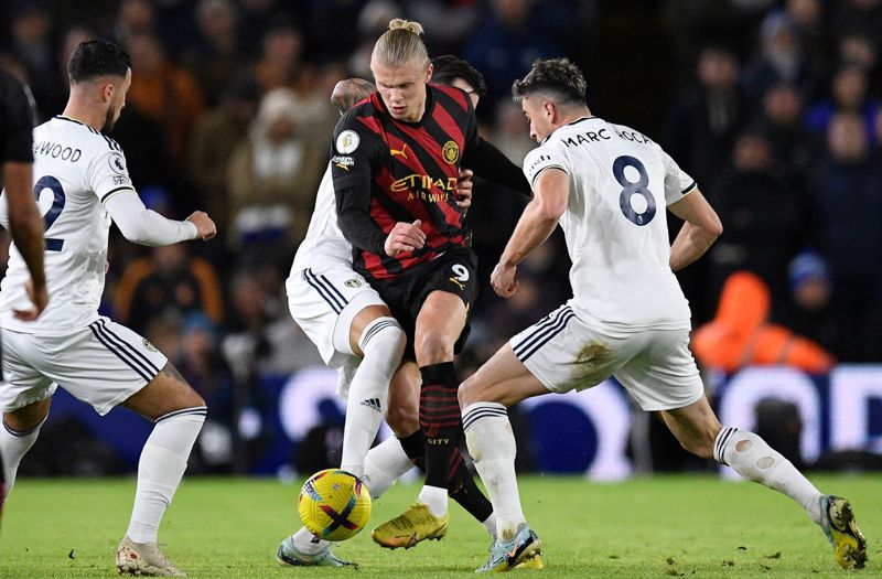 Erling Haaland är på väg att krossa målrekordet för en säsong i Premier League.